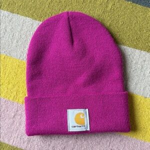 Carhartt beanie hat in berry (magenta, purple, pink)